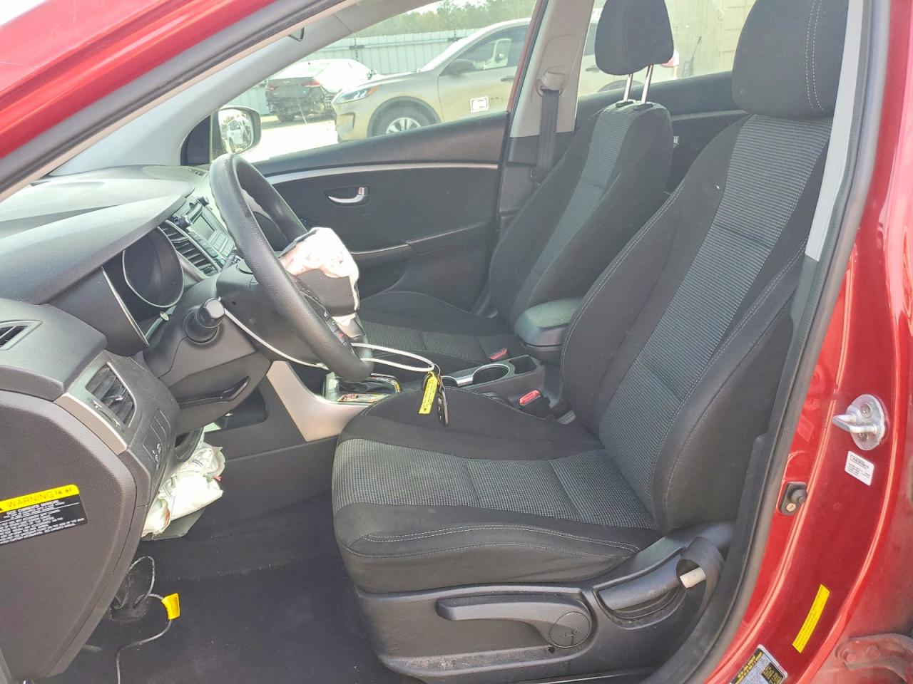 2016 HYUNDAI ELANTRA GT photo 7