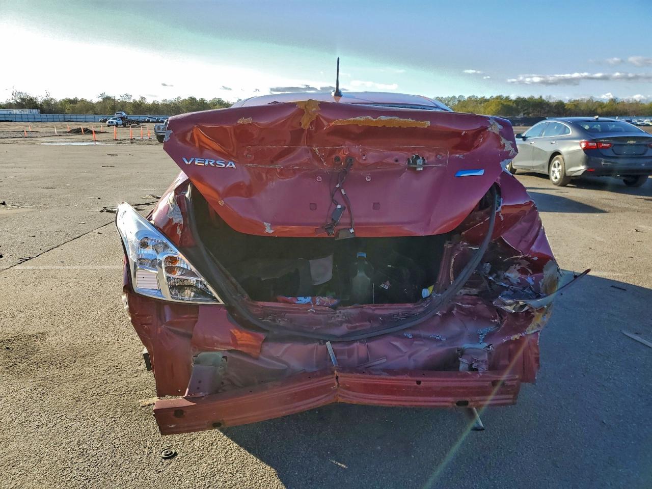 2012 NISSAN VERSA S photo 6