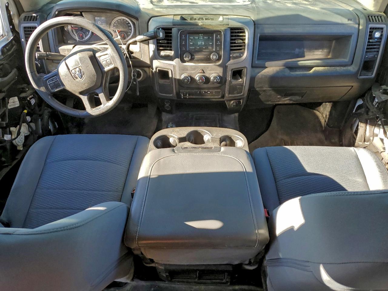 2018 RAM 3500 ST photo 8