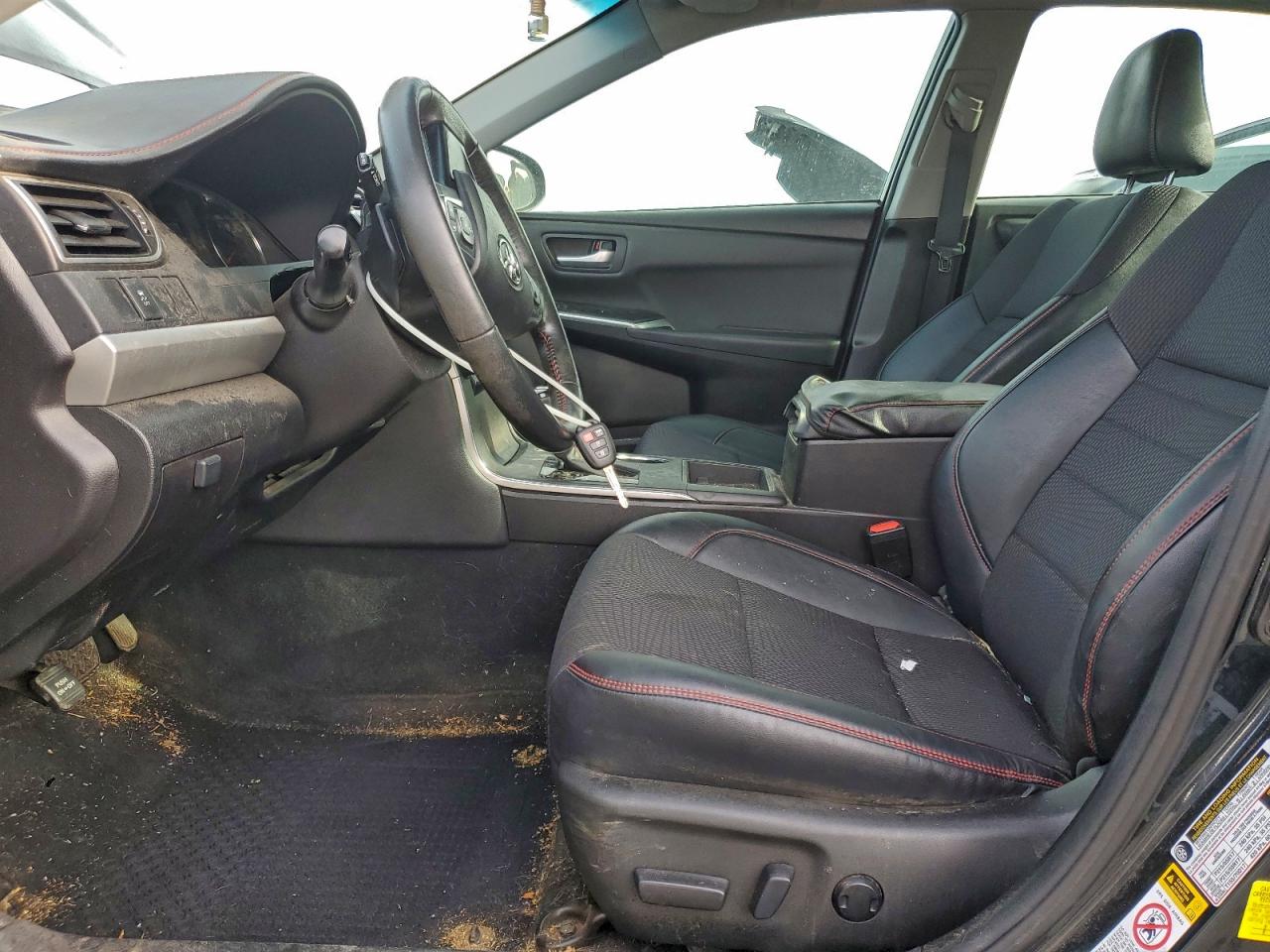 2016 TOYOTA CAMRY LE photo 7
