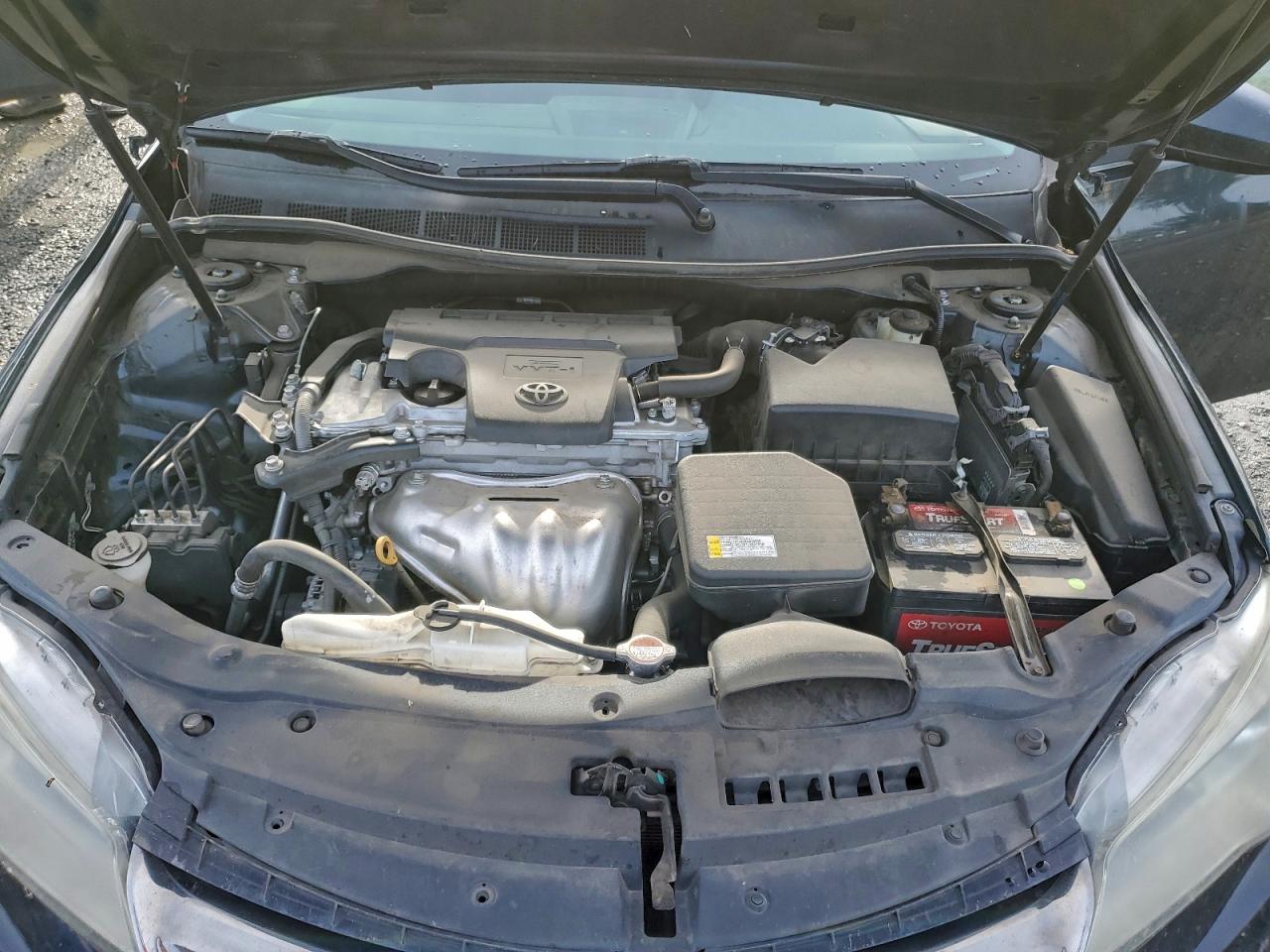 2016 TOYOTA CAMRY LE photo 11