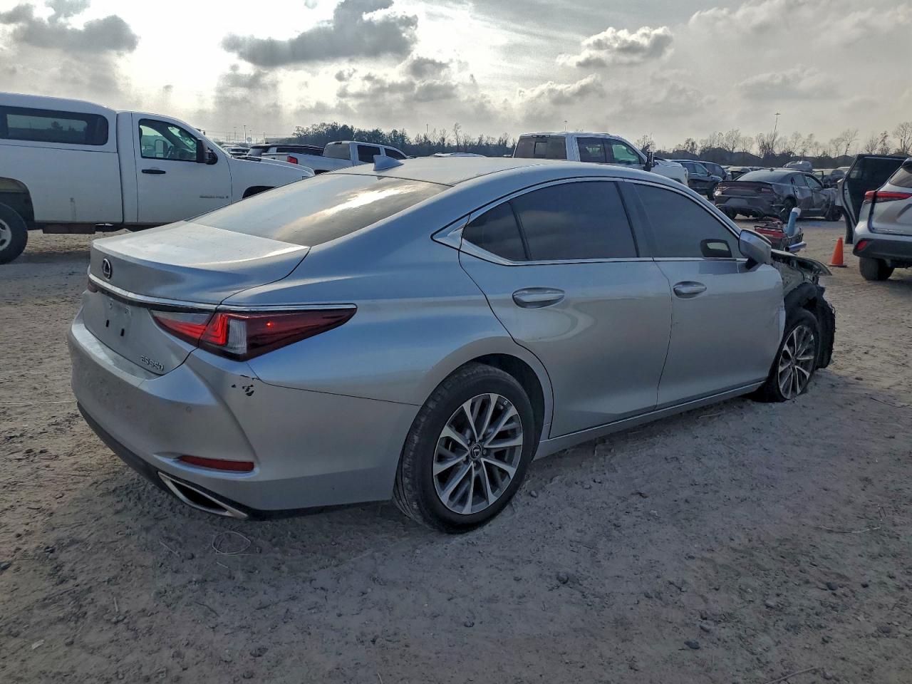 2022 LEXUS ES 350 BASE photo 3