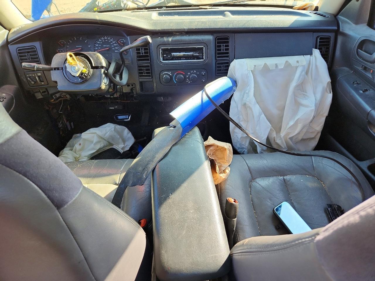 2004 DODGE DAKOTA QUAD SLT photo 15