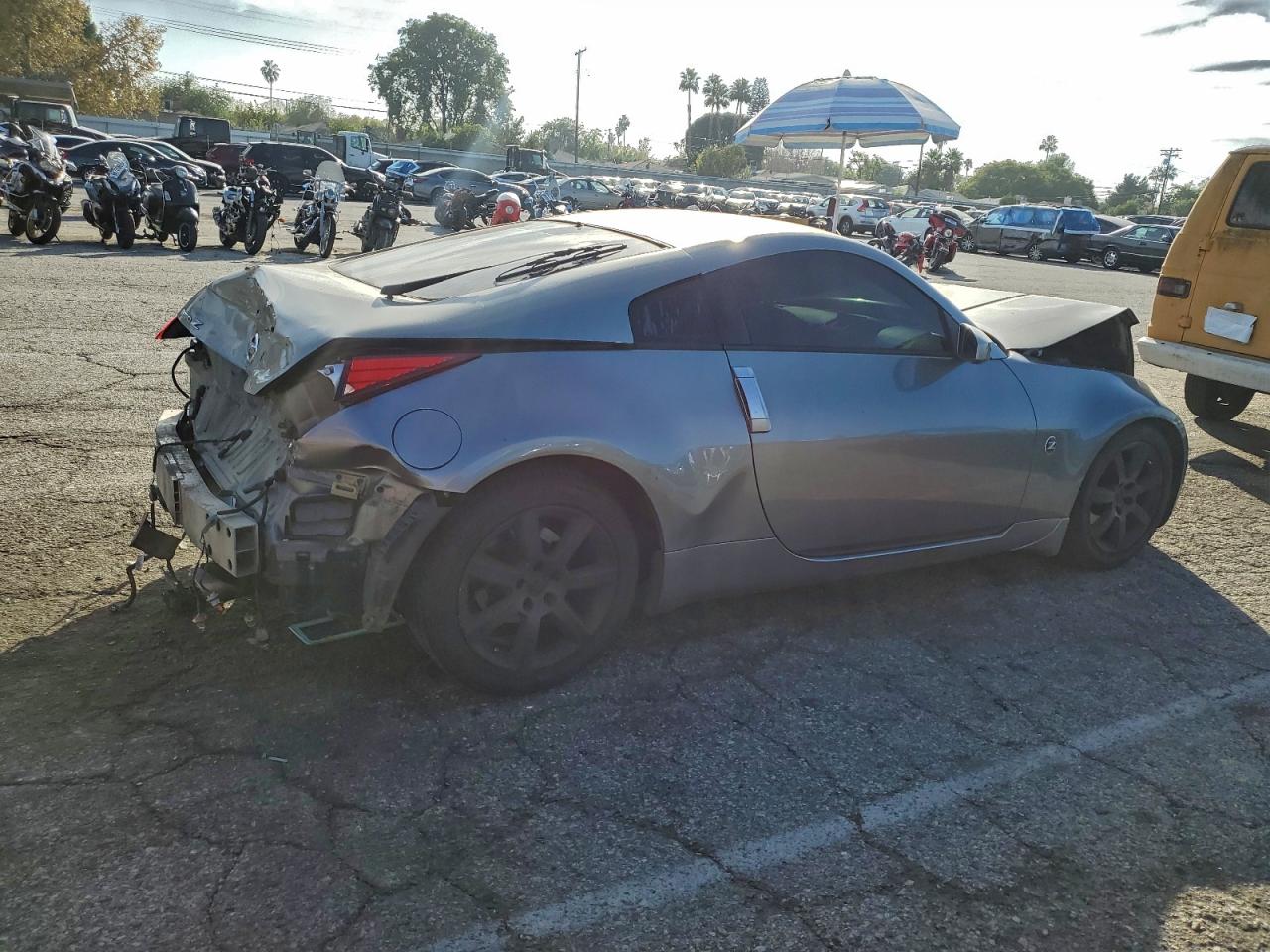 2005 NISSAN 350Z COUPE photo 3