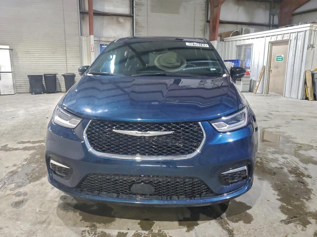 2025 CHRYSLER PACIFICA SELECT photo 5