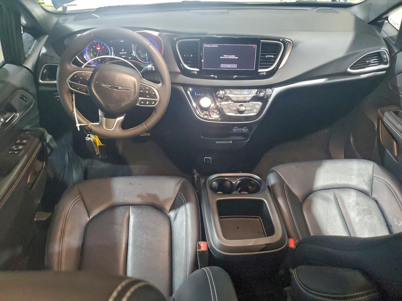 2025 CHRYSLER PACIFICA SELECT photo 8