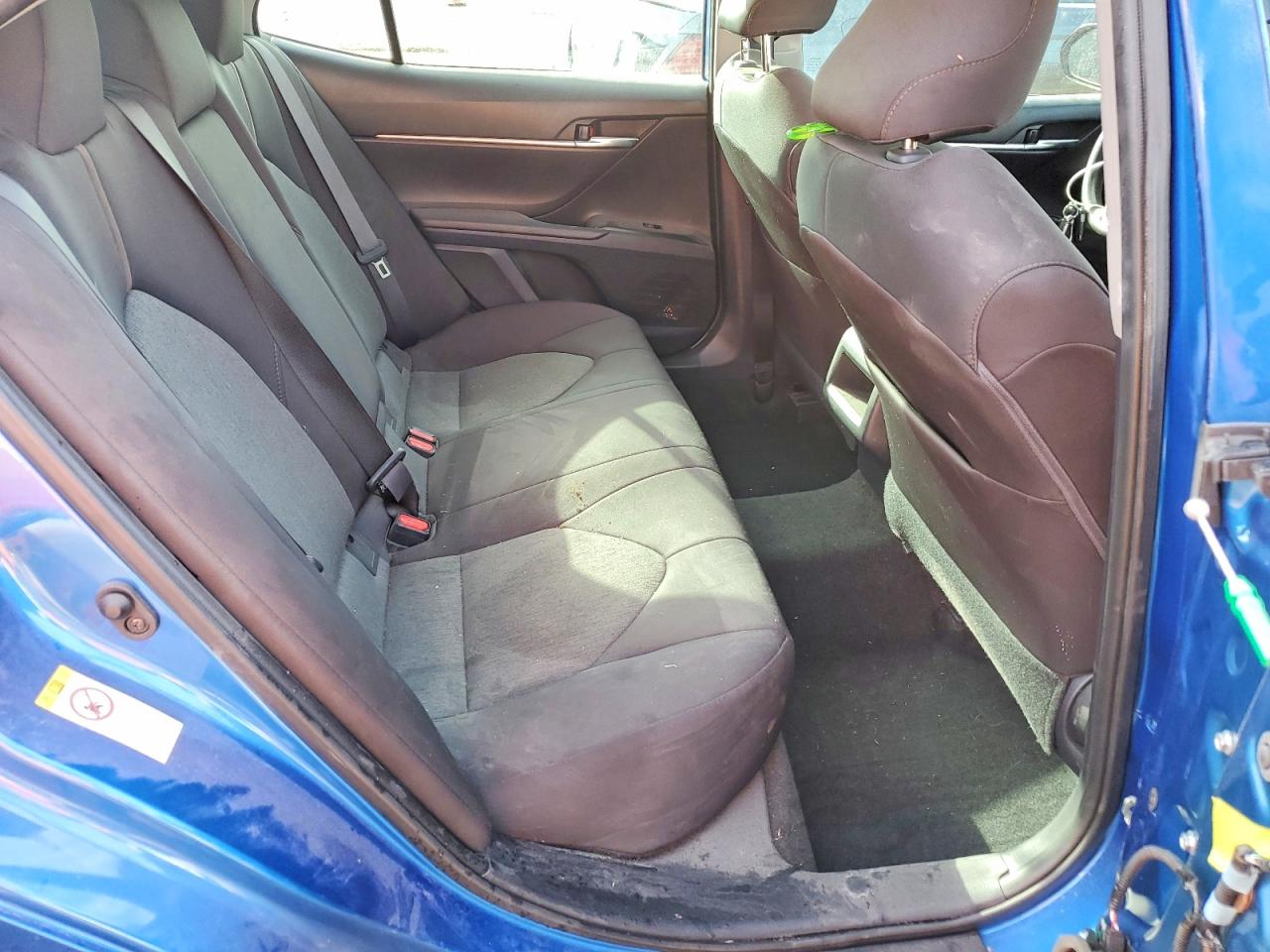 2019 TOYOTA CAMRY L photo 10
