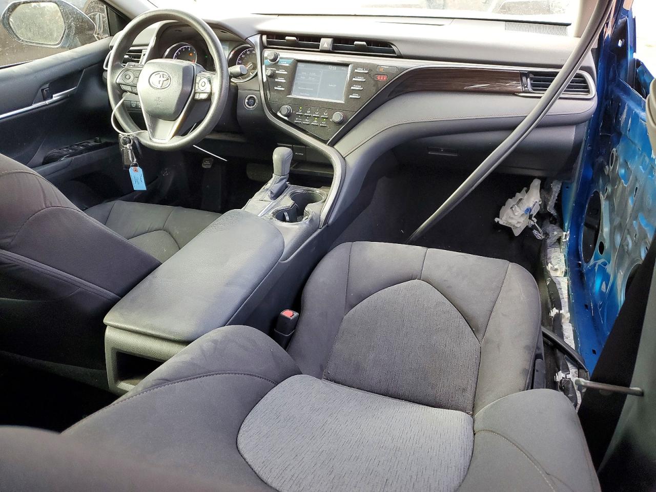 2019 TOYOTA CAMRY L photo 8