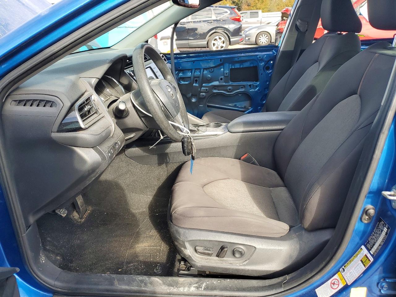 2019 TOYOTA CAMRY L photo 7