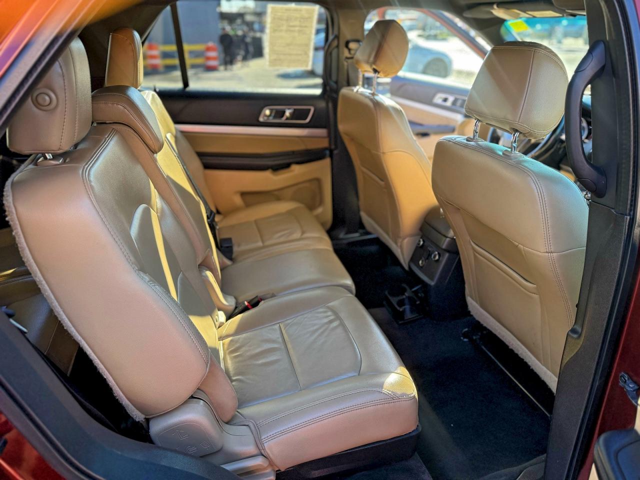 2017 FORD EXPLORER photo 6
