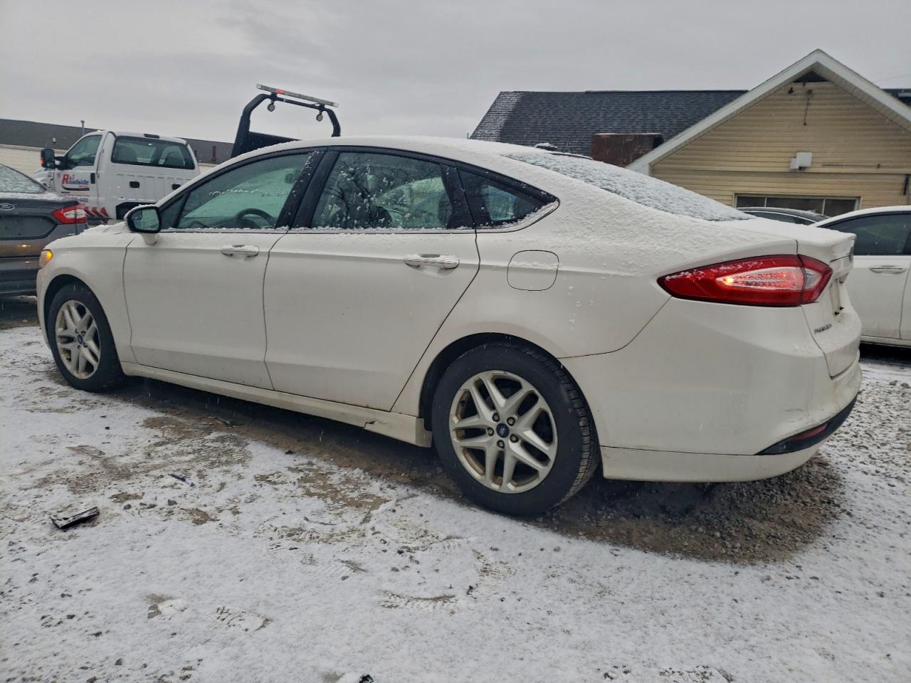2013 FORD FUSION SE photo 2