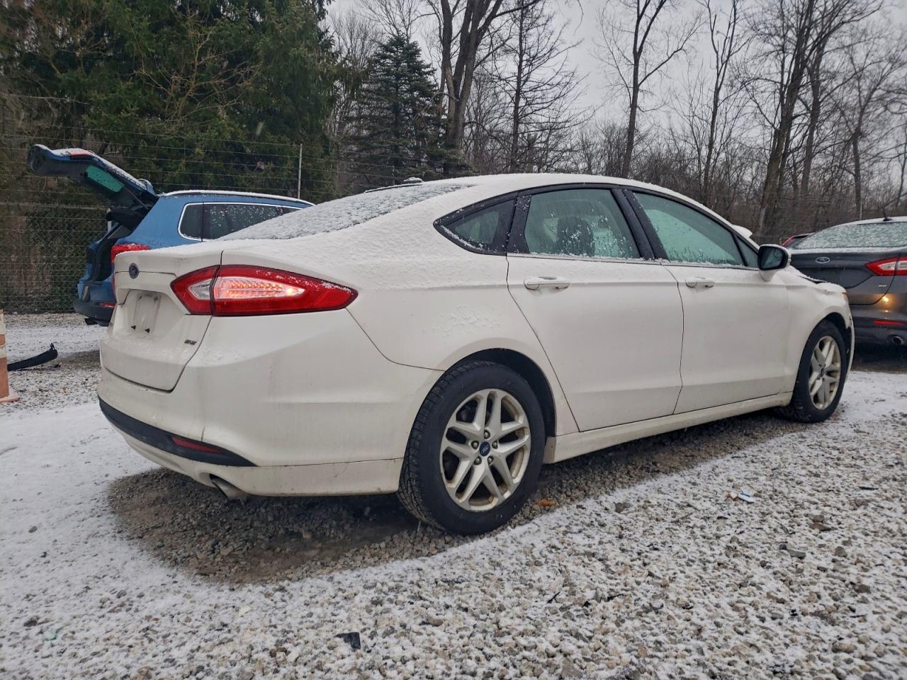 2013 FORD FUSION SE photo 3