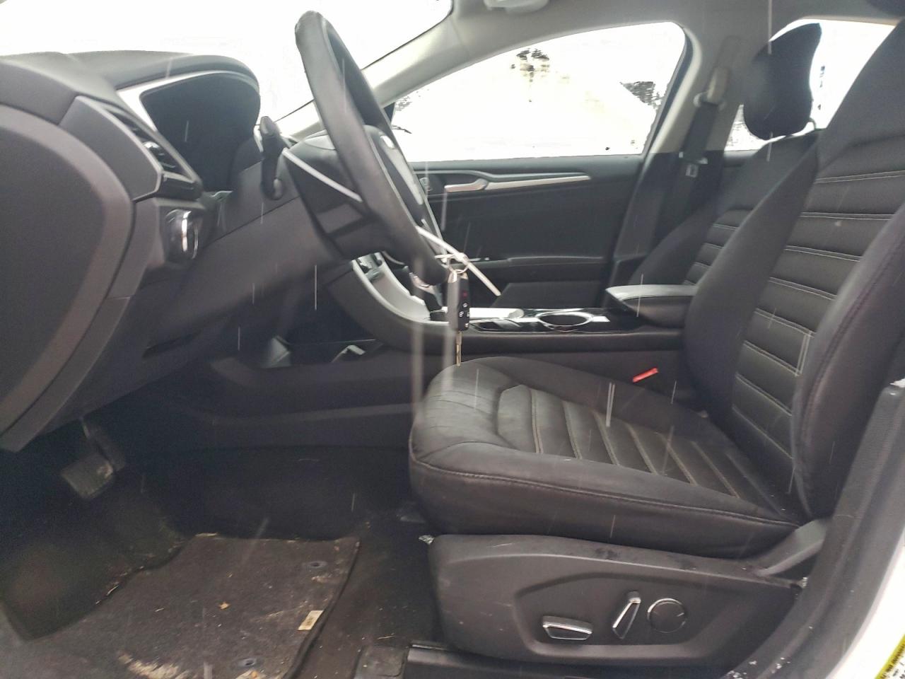2013 FORD FUSION SE photo 7