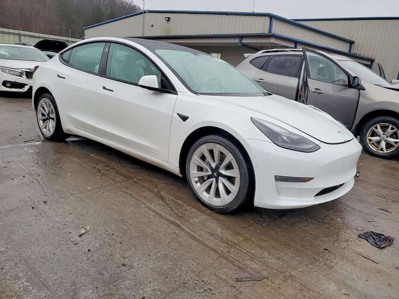 2022 TESLA MODEL 3 photo 4