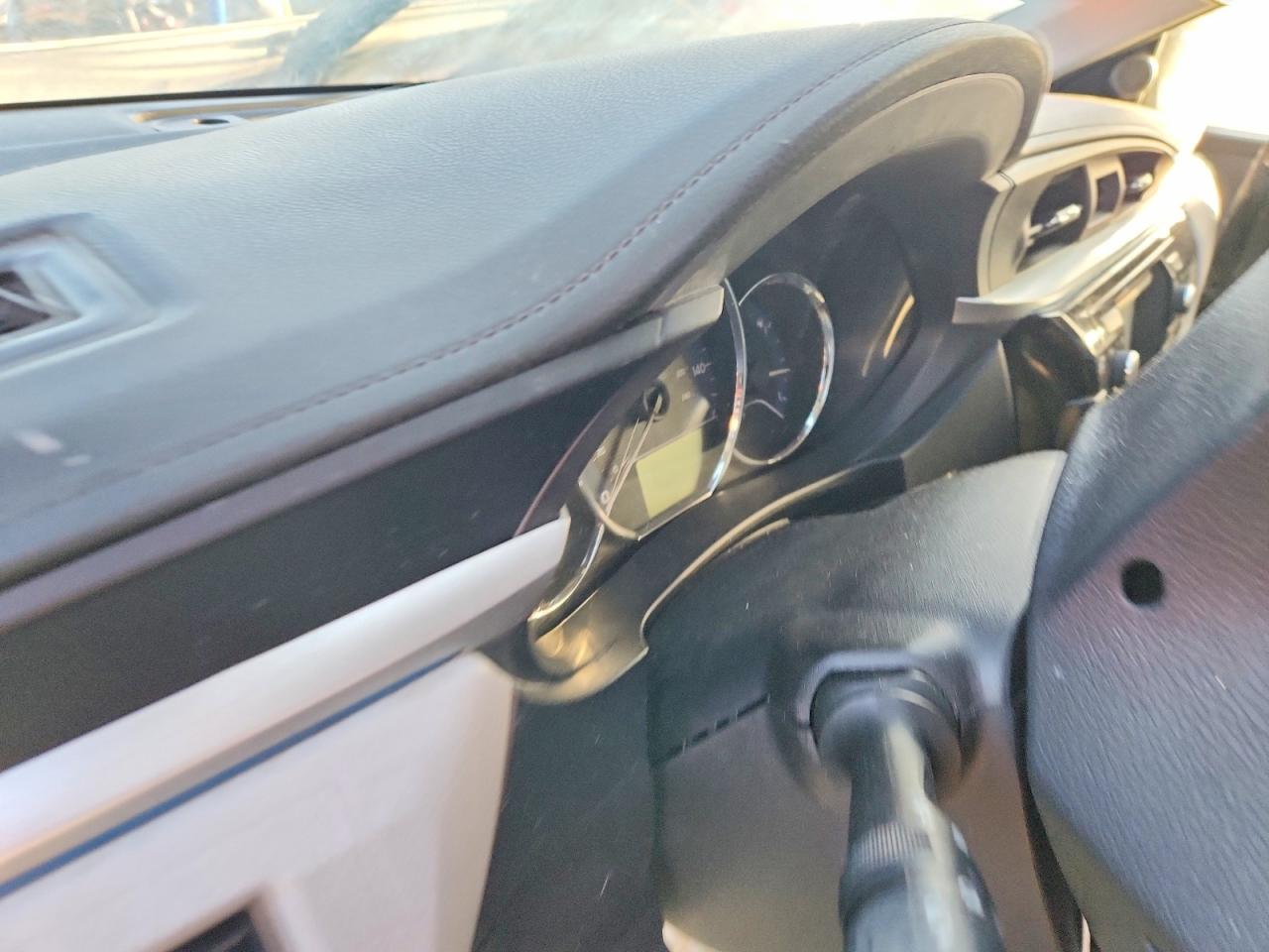 2016 TOYOTA COROLLA L photo 9