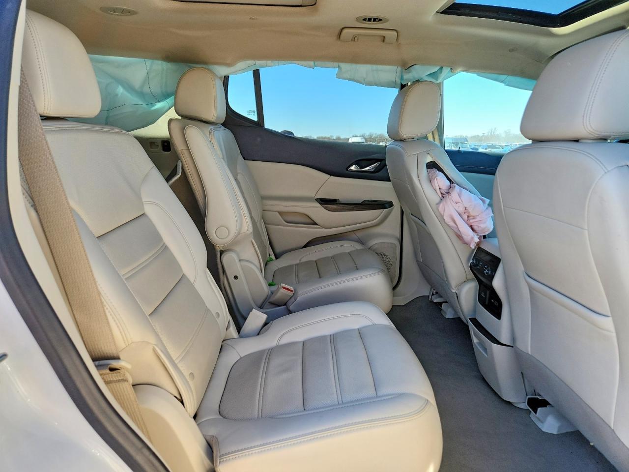 2021 GMC ACADIA DENALI photo 11
