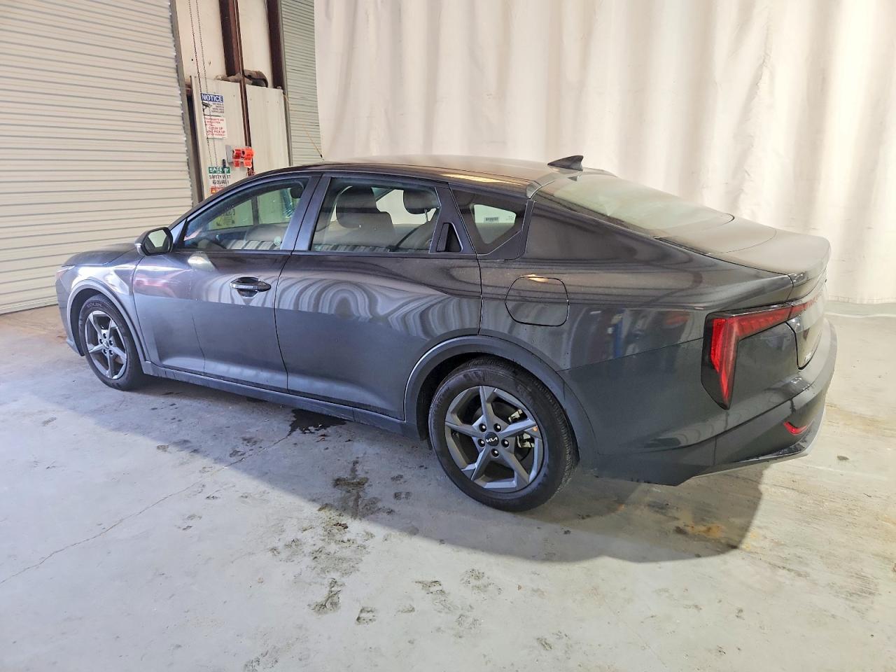2025 KIA K4 LXS photo 2