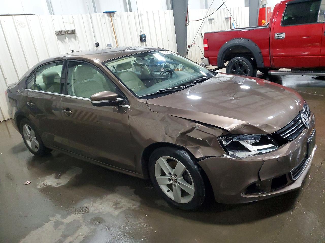 2013 VOLKSWAGEN JETTA TDI photo 4