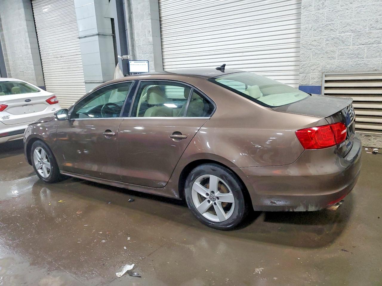 2013 VOLKSWAGEN JETTA TDI photo 2