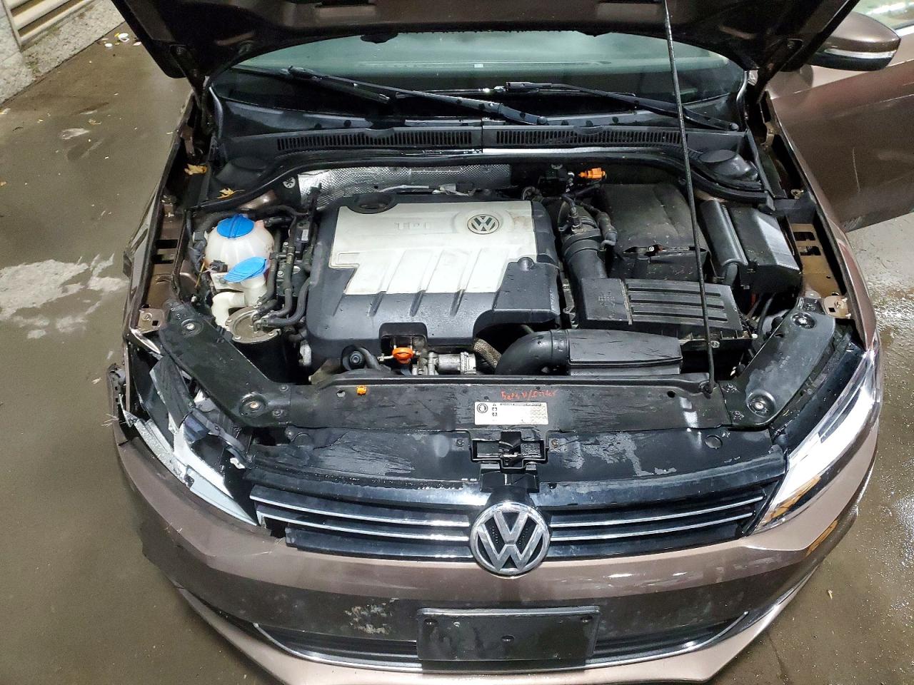 2013 VOLKSWAGEN JETTA TDI photo 11