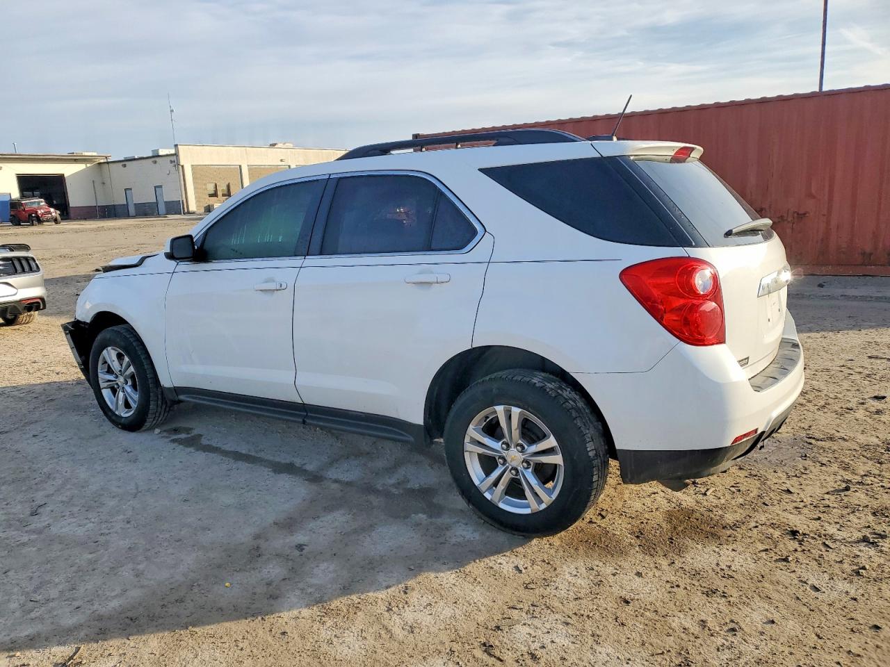 2015 CHEVROLET EQUINOX LT photo 2