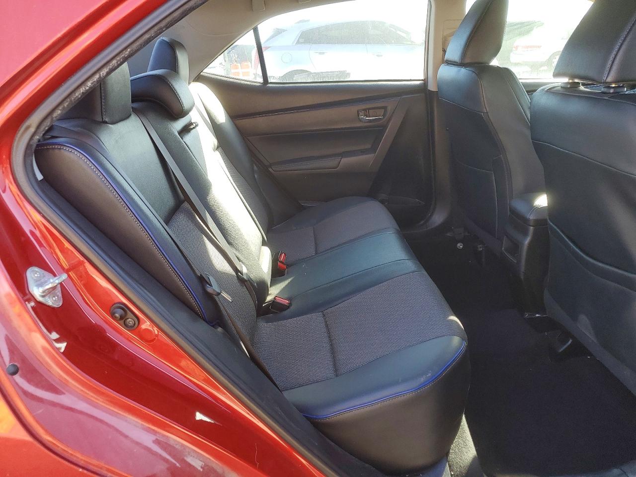 2018 TOYOTA COROLLA L photo 10