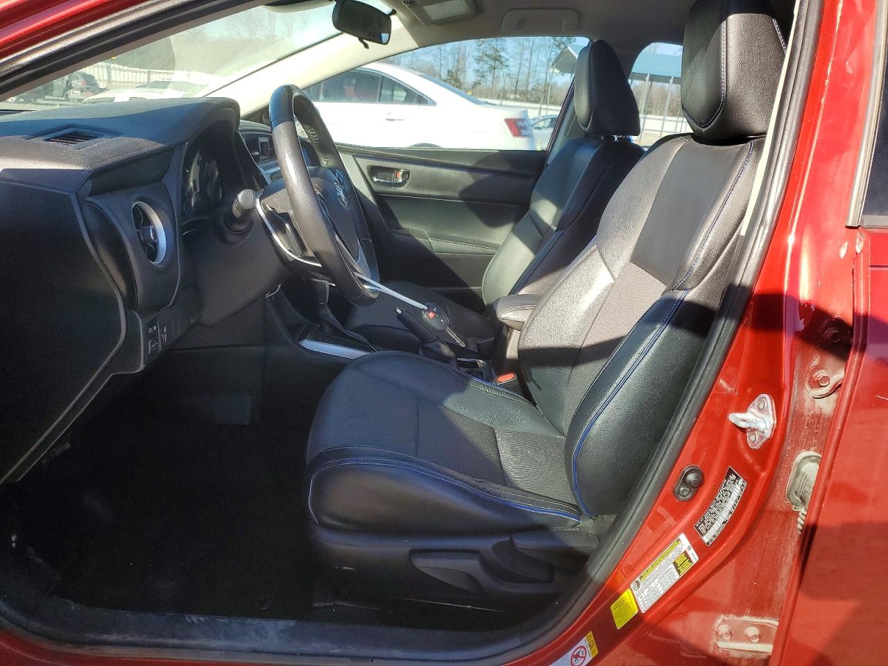 2018 TOYOTA COROLLA L photo 7