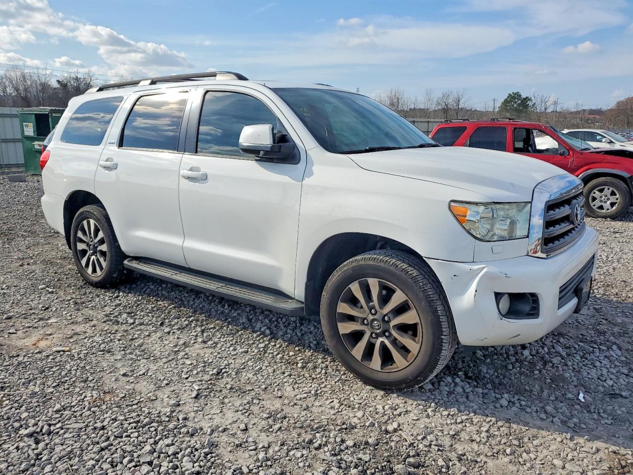2016 TOYOTA SEQUOIA SR5 photo 4