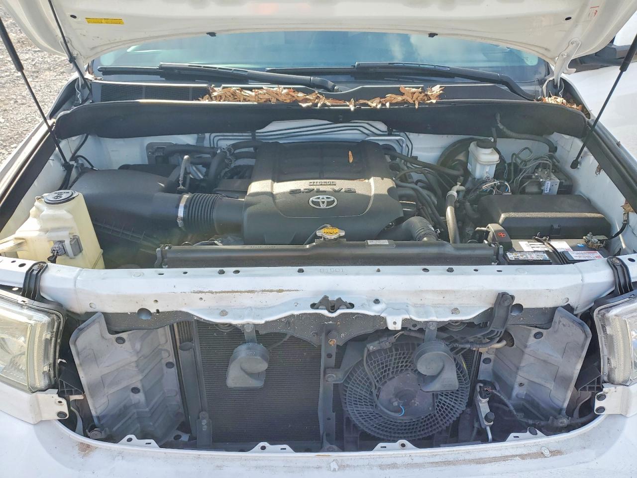 2016 TOYOTA SEQUOIA SR5 photo 12