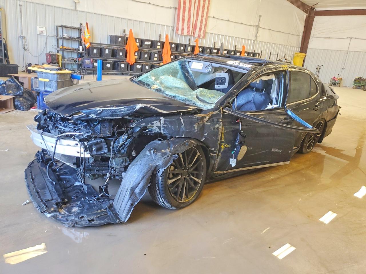 2018 TOYOTA CAMRY
