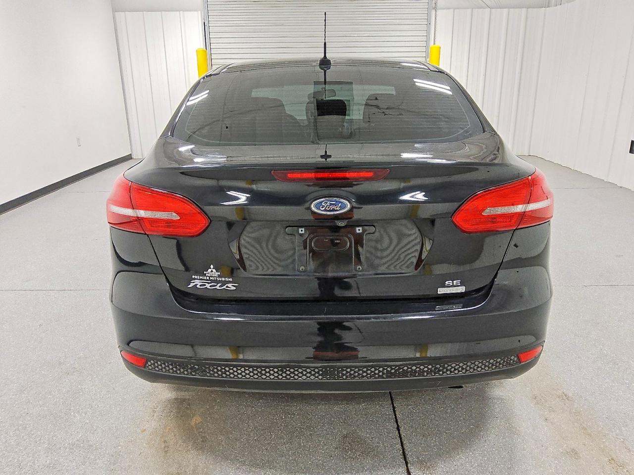 2018 FORD FOCUS SE photo 6