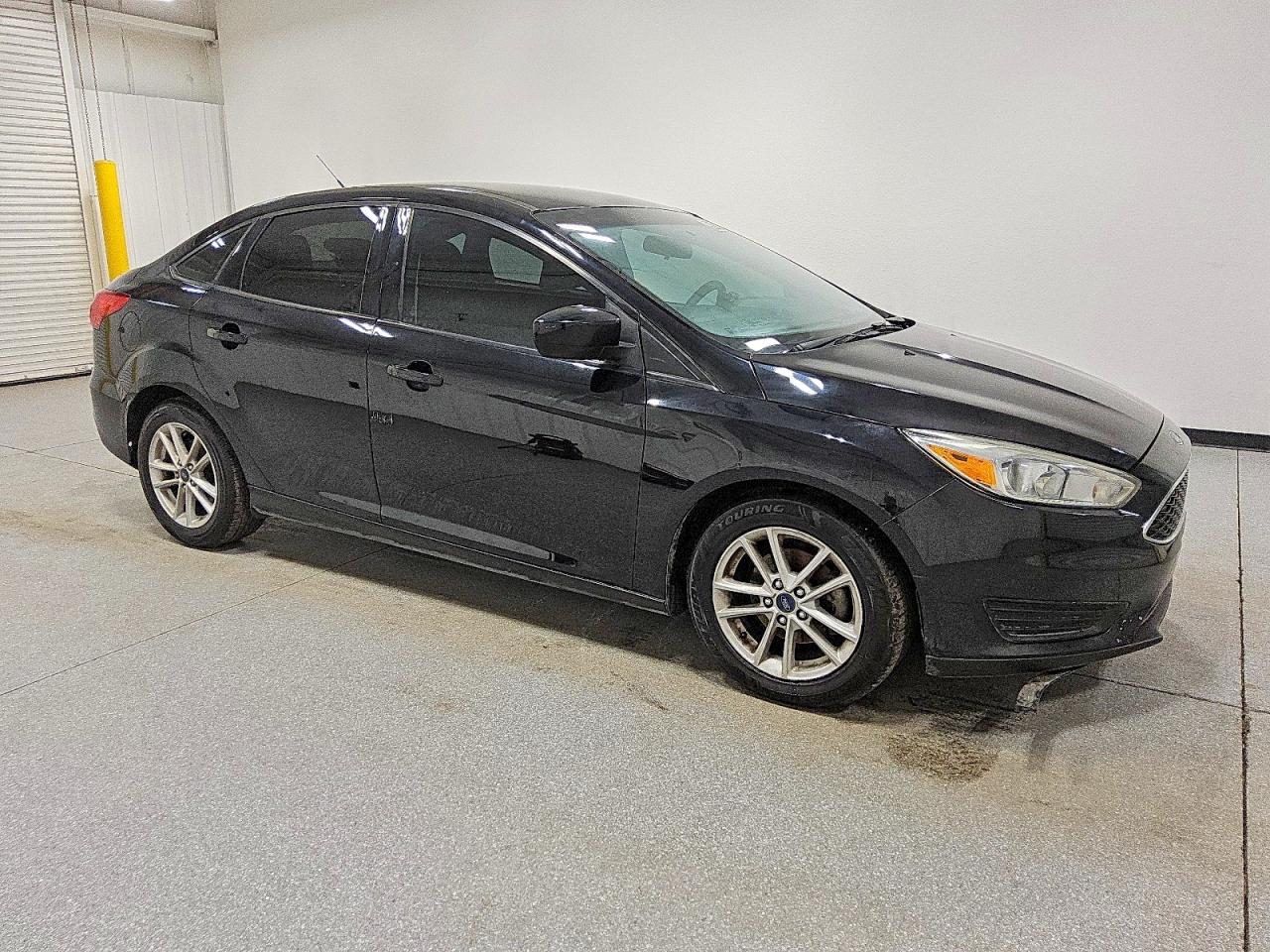2018 FORD FOCUS SE photo 4