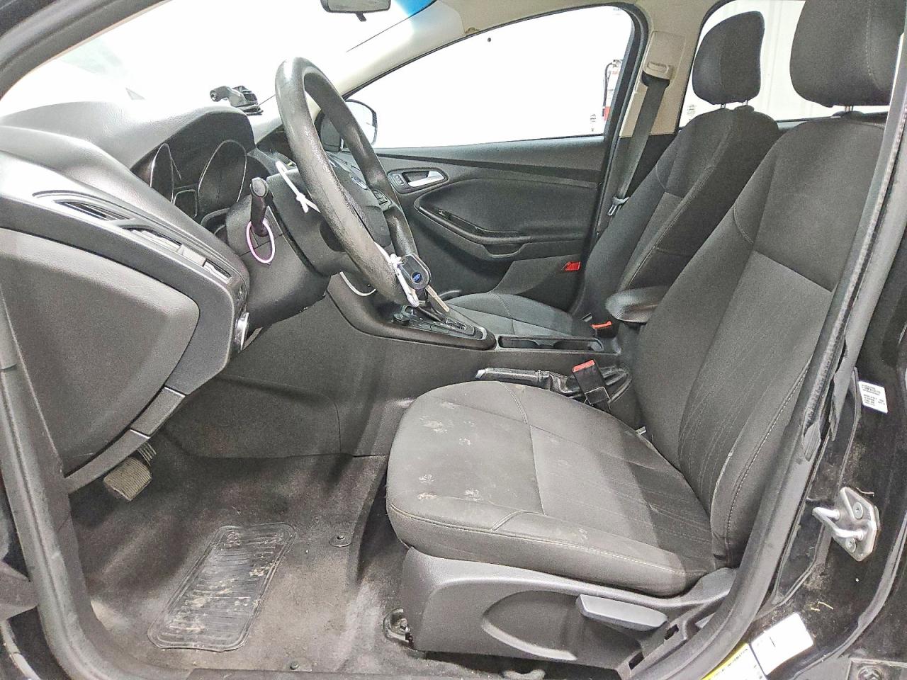 2018 FORD FOCUS SE photo 7