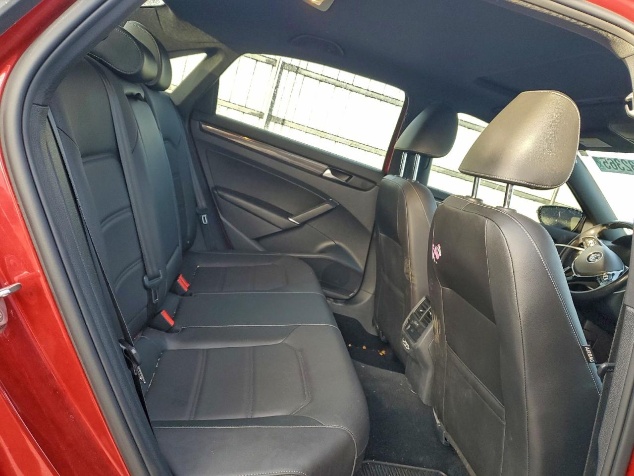 2021 VOLKSWAGEN PASSAT R-LINE photo 10