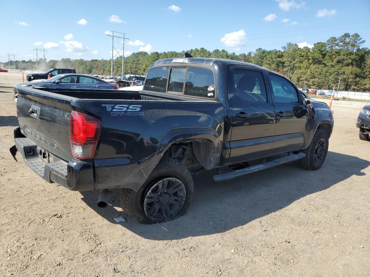 2019 TOYOTA TACOMA DOUBLE CAB photo 3