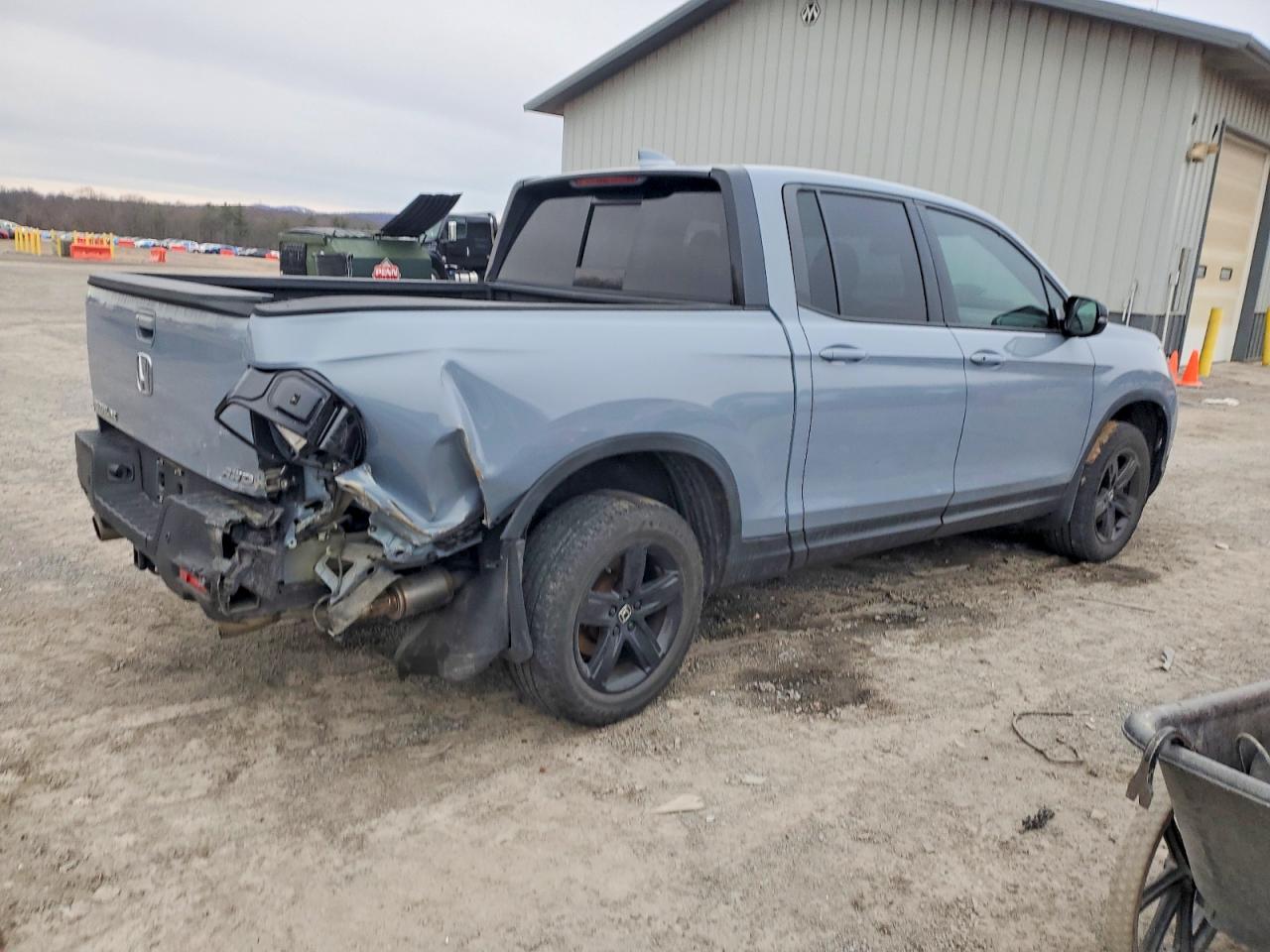 2022 HONDA RIDGELINE BLACK EDITION photo 3