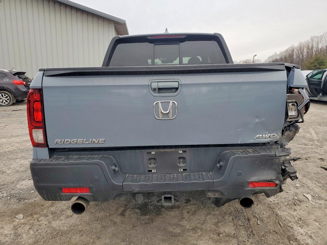 2022 HONDA RIDGELINE BLACK EDITION photo 6