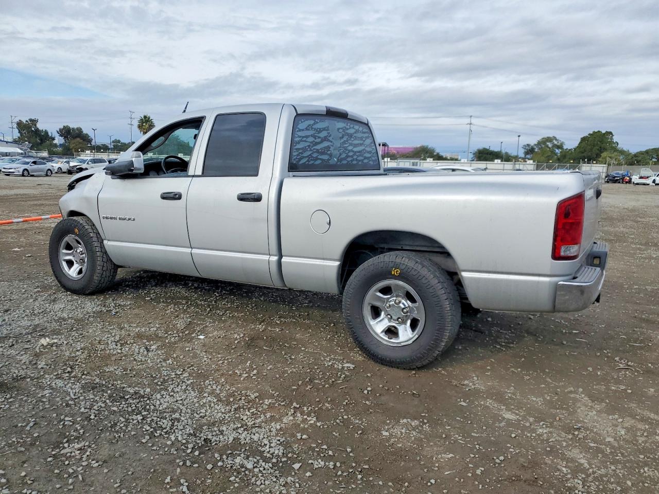 2004 DODGE RAM 1500 ST photo 2