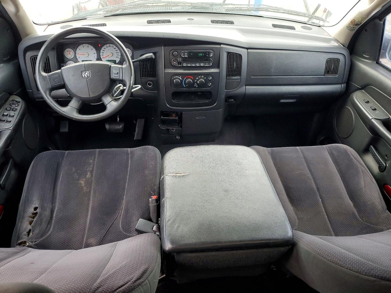 2004 DODGE RAM 1500 ST photo 8