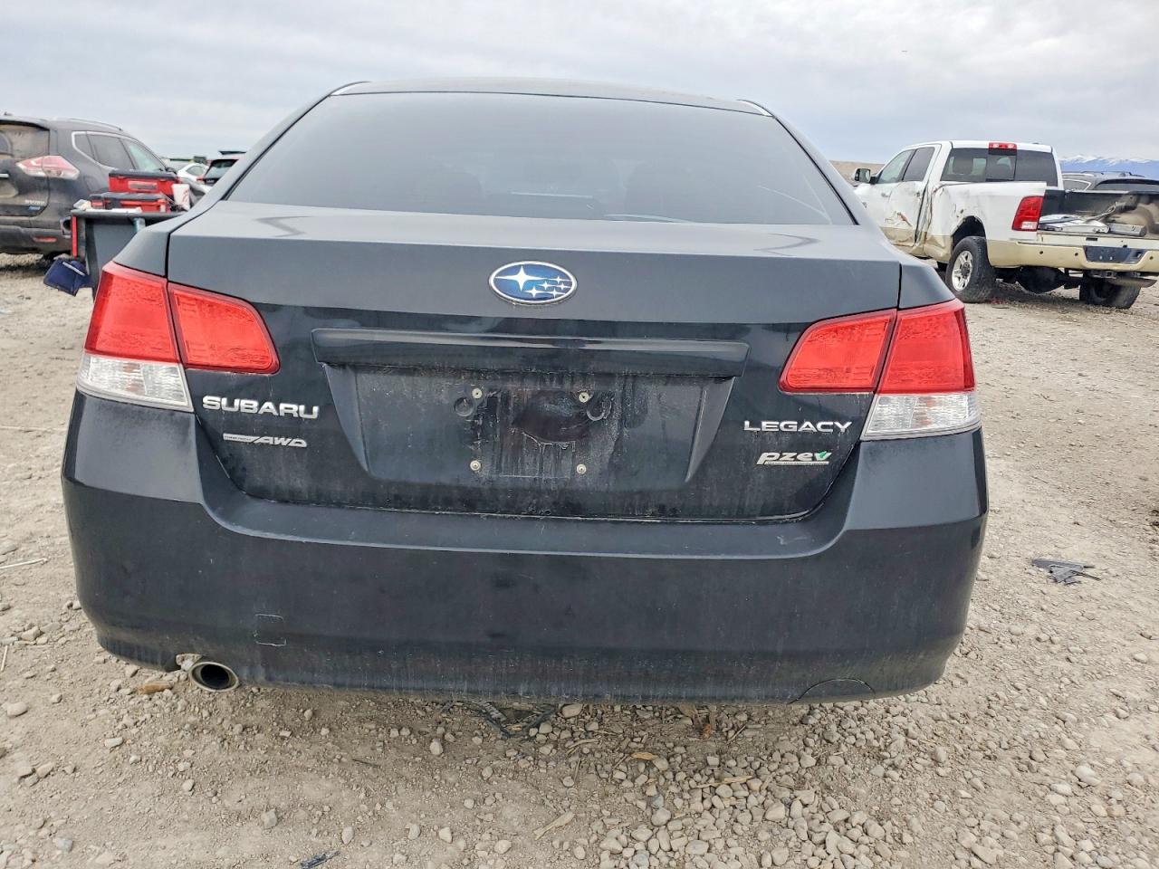 2011 SUBARU LEGACY 2.5I photo 6
