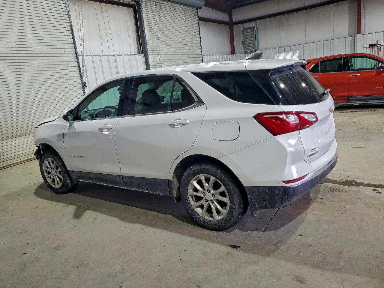 2020 CHEVROLET EQUINOX LT photo 2
