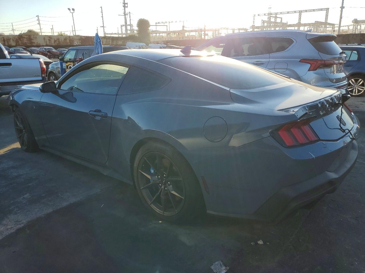 2024 FORD MUSTANG DARK HORSE photo 3