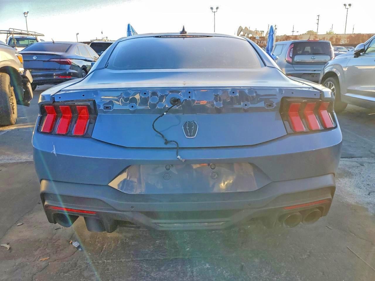 2024 FORD MUSTANG DARK HORSE photo 11