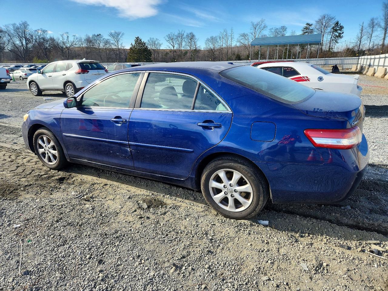 2011 TOYOTA CAMRY BASE photo 4