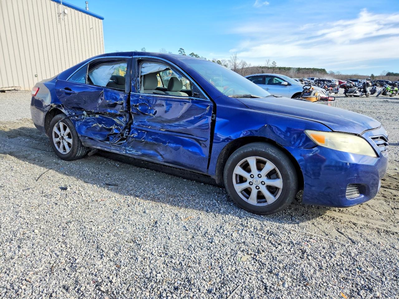2011 TOYOTA CAMRY BASE photo 10