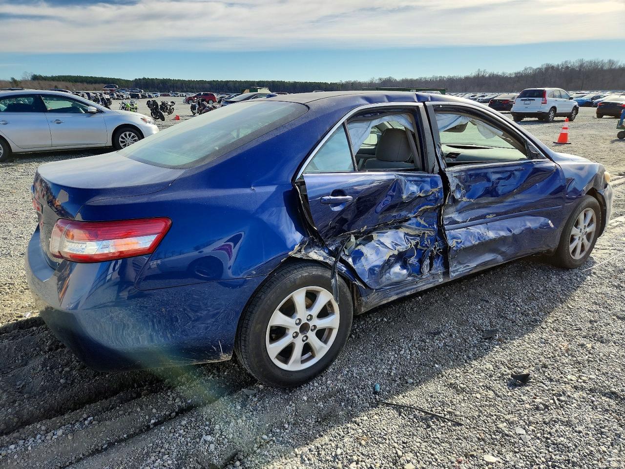 2011 TOYOTA CAMRY BASE photo 7