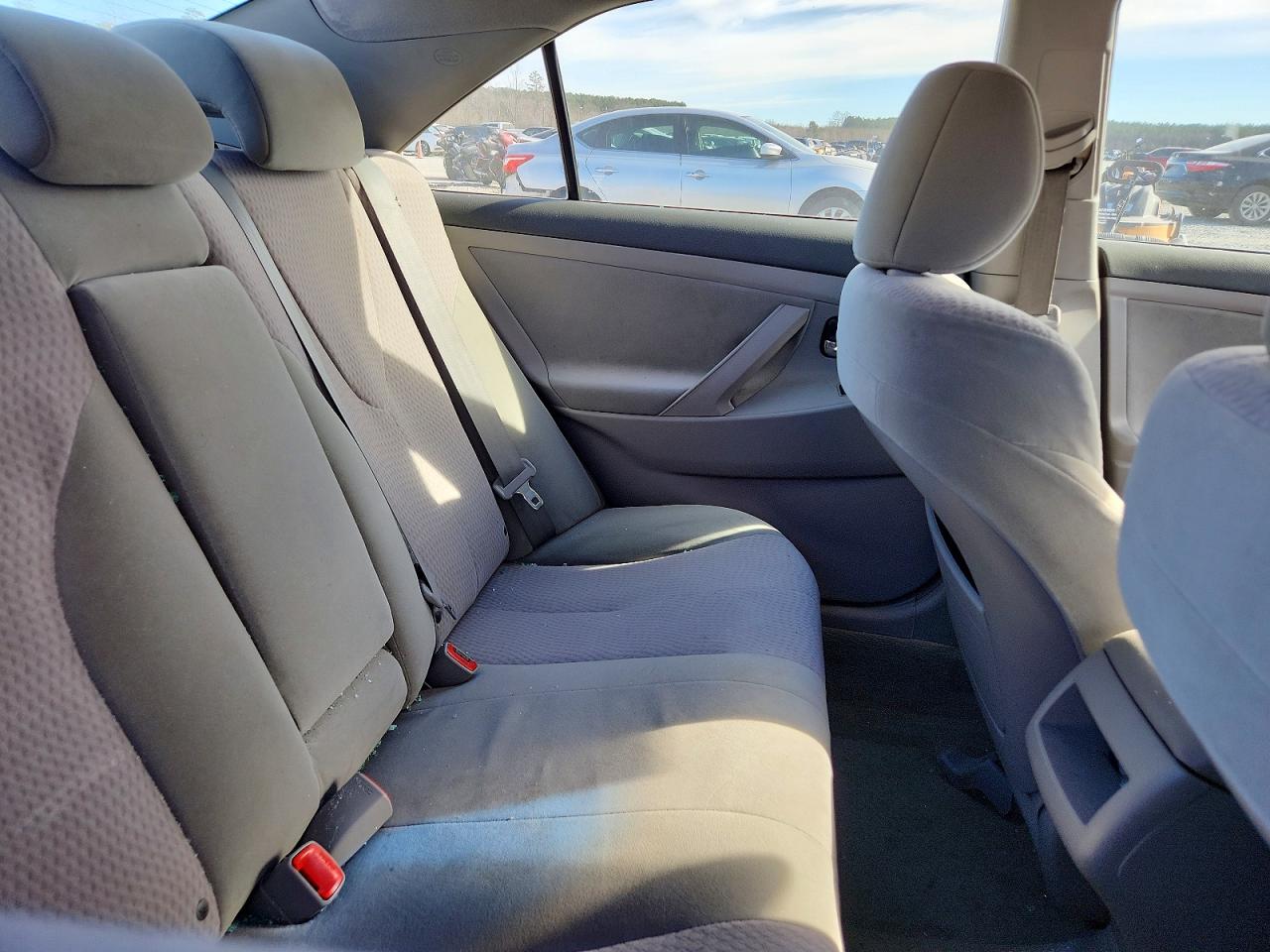 2011 TOYOTA CAMRY BASE photo 28