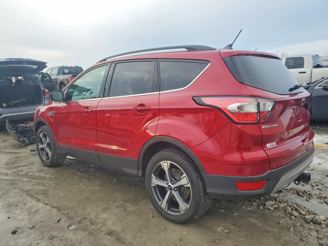 2018 FORD ESCAPE SEL photo 4