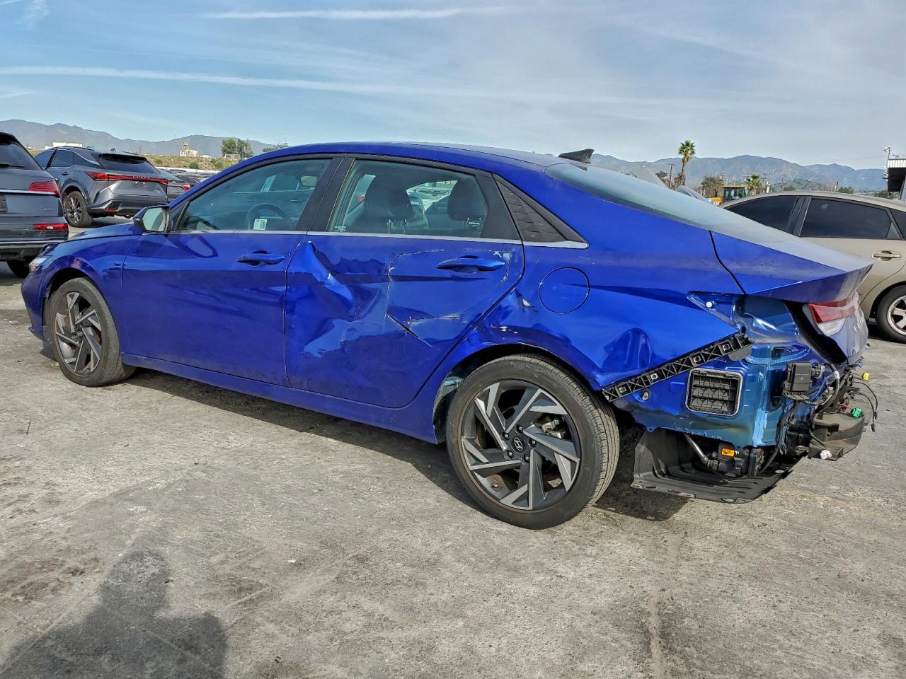2024 HYUNDAI ELANTRA LIMITED photo 3