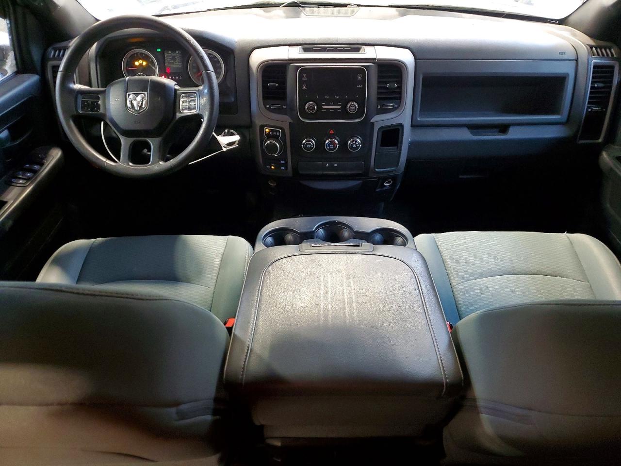 2016 RAM 1500 ST photo 8